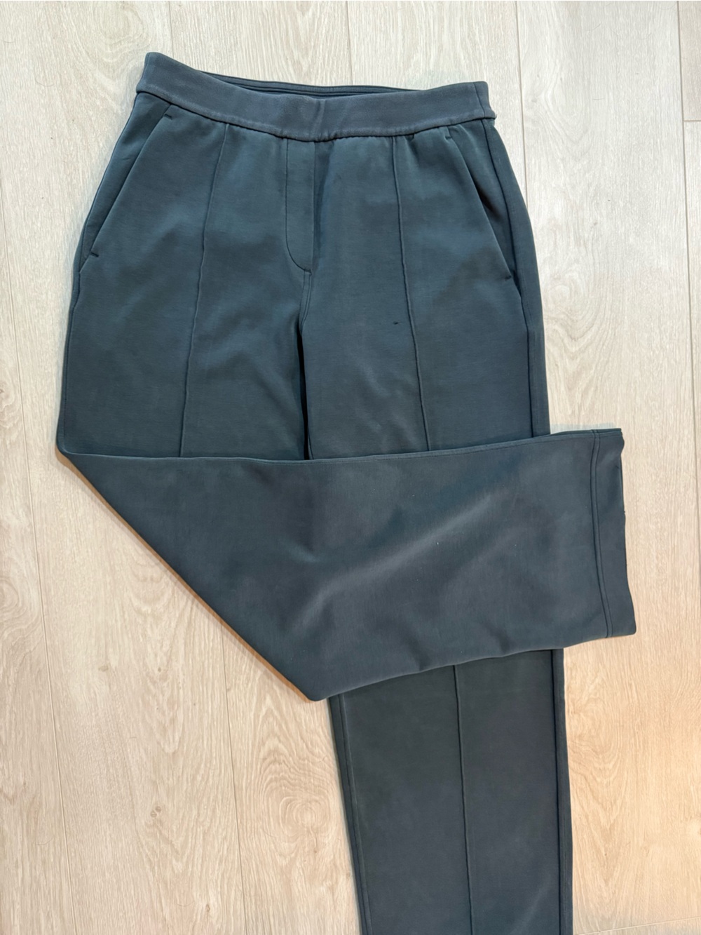Lululemon Dark Gray Relaxed Trousers - Picture 2 of 3